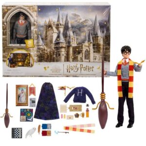 Mattel® Actionfigur Harry Potter - Adventskalender mit Puppe - Gryffin, Weihnachtliche Überrasschungen mal anders: originalgetreue Harry Pott