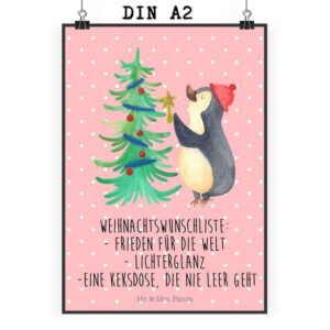 Mr. & Mrs. Panda Poster DIN A2 Pinguin Weihnachtsbaum - Rot Pastell - Geschenk, Mr. & Mrs. Pa, Pinguin Weihnachtsbaum (1 St), Farbenfroh & Detailreich